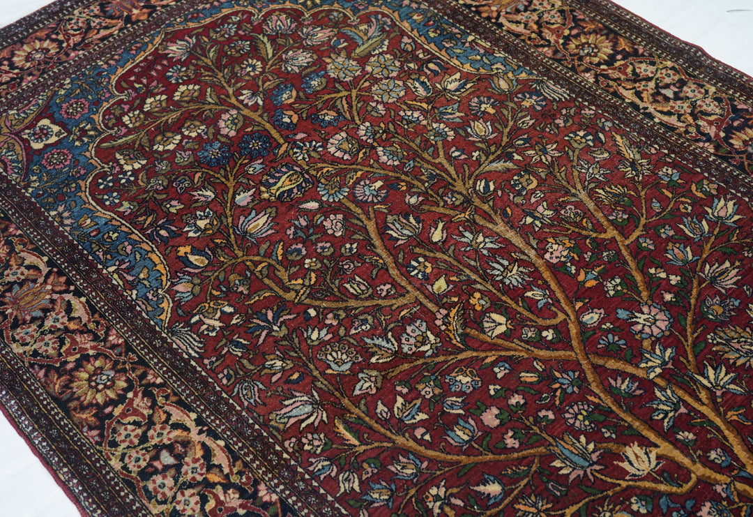 Antique Isfahan Rug 4'7'' x 7'1''