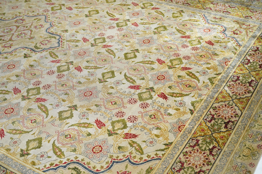 Late 18th Century Silk Turkish Sivas Rug 9'10'' x 14'0''