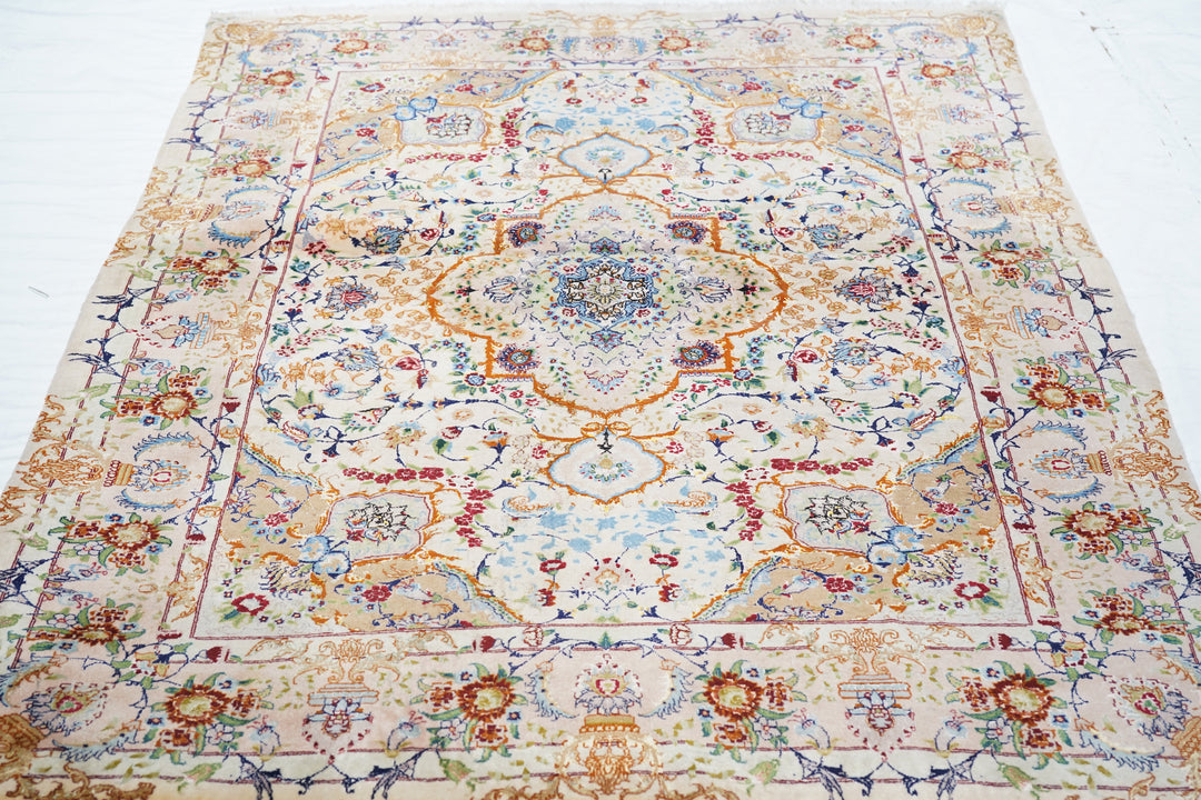 Extremely Fine Persian Wool & Silk Tabriz Rug 5'0" x 8'0"