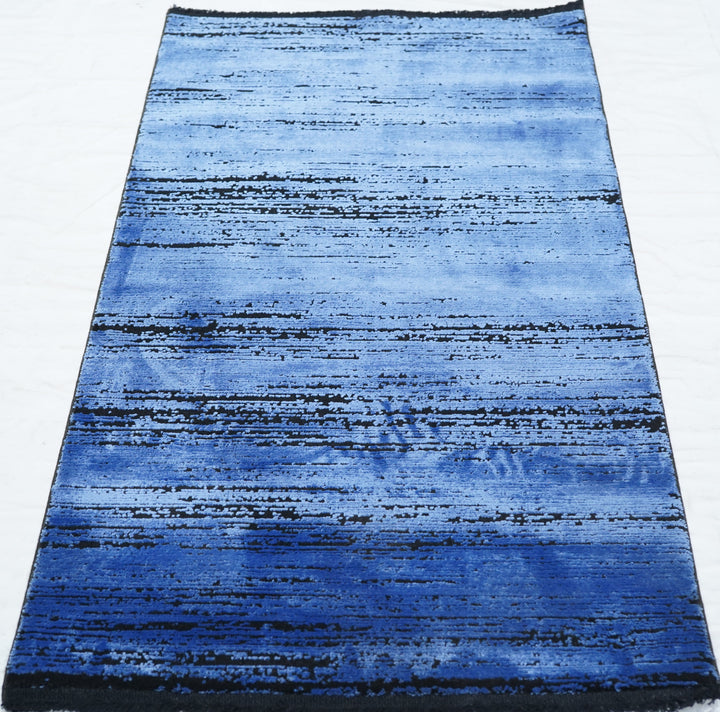 Modern Design Rug 2'9'' x 4'11''