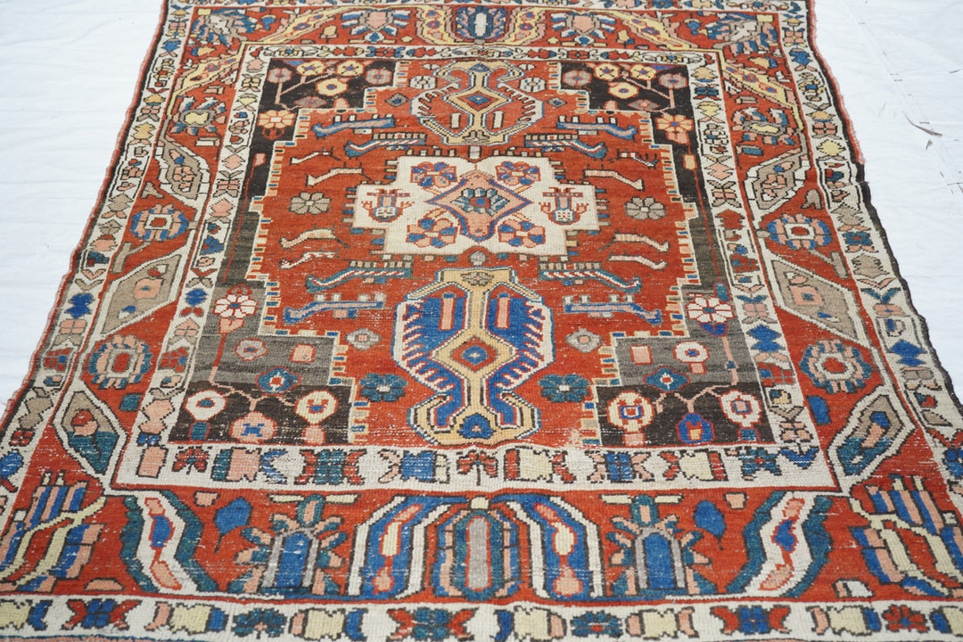 Antique Bakhtiari Rug 5'7'' x 7'8''