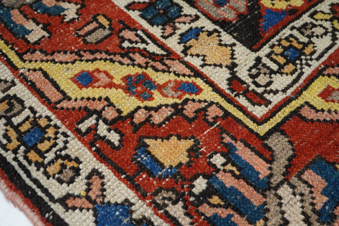 Antique Bakhtiari Rug 5'7'' x 7'8''