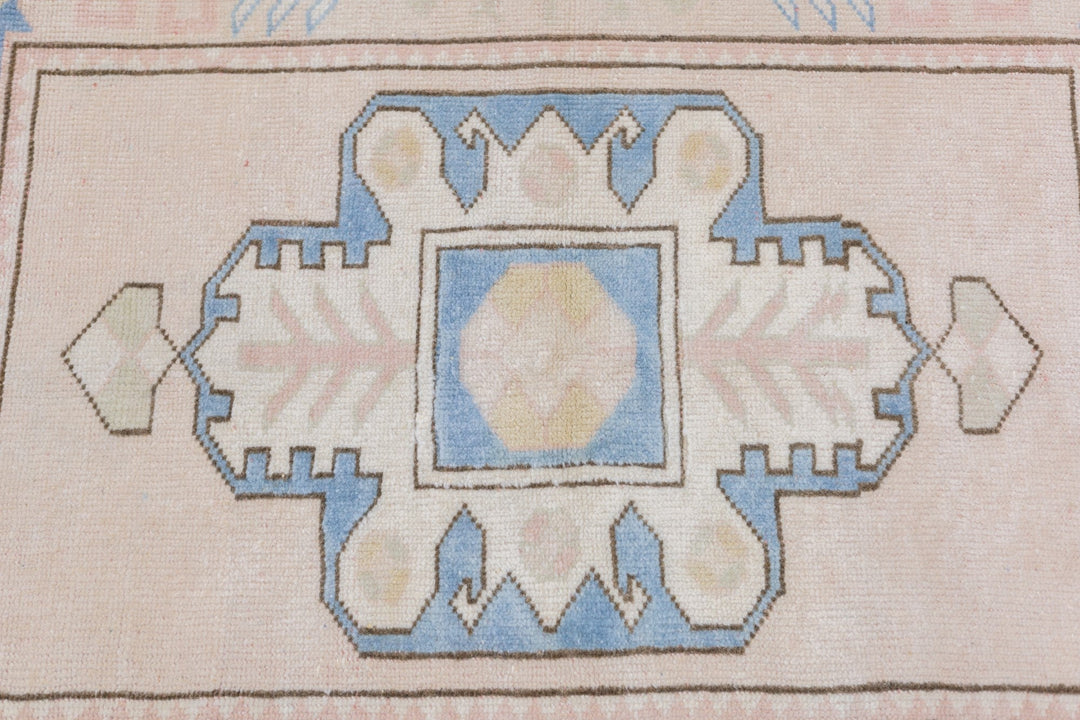 Oushak Rug 3'0" x 3'11''