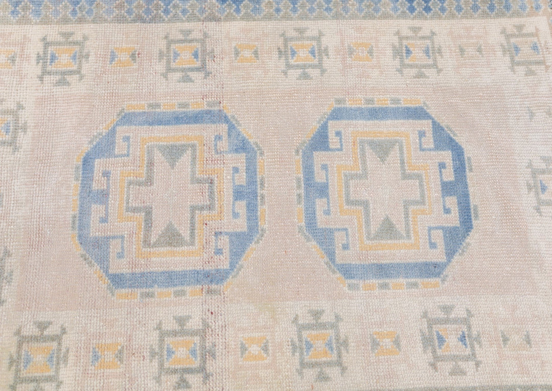 Oushak Rug 2'7'' x 3'5''